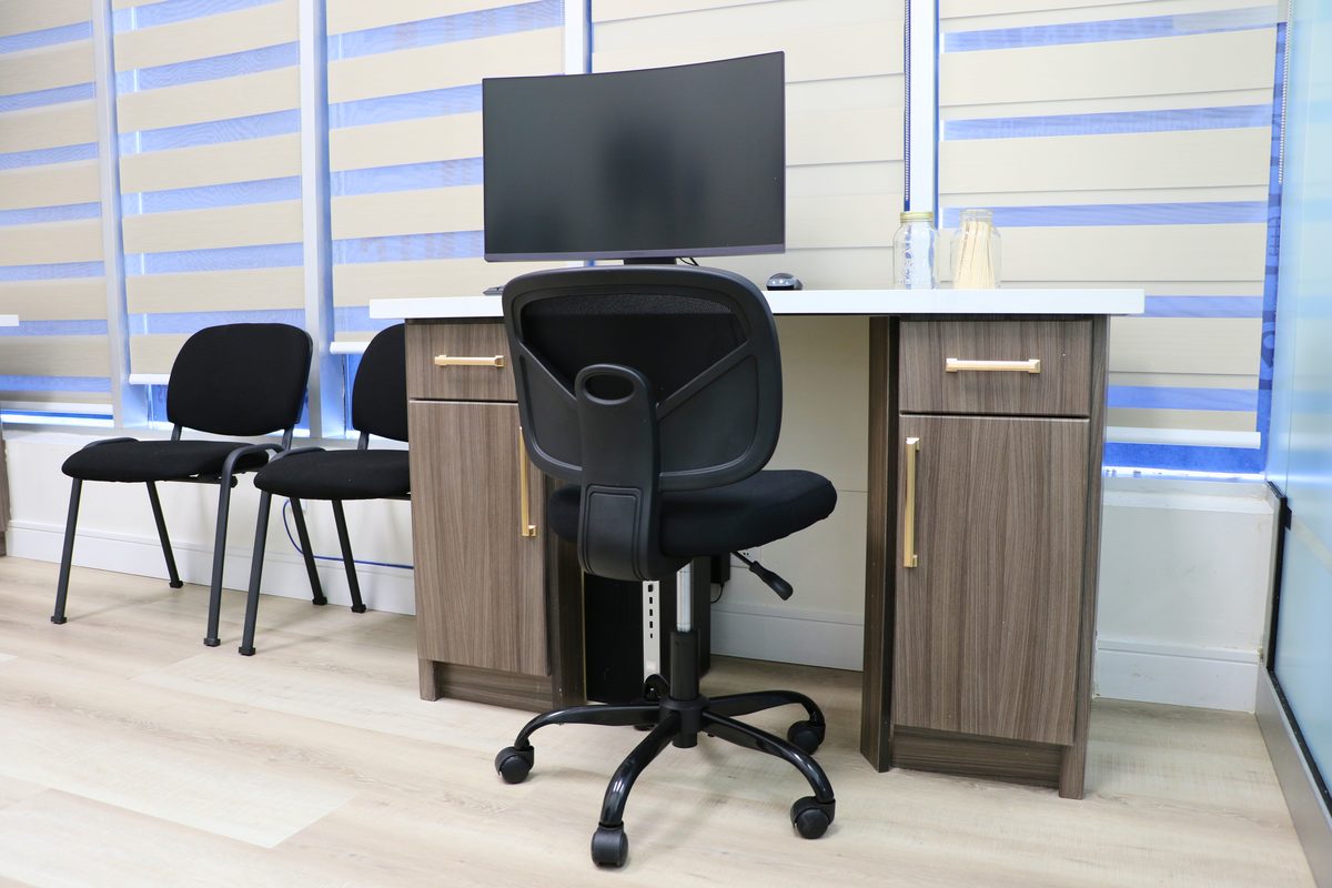 Consultation office for assessments and documentation